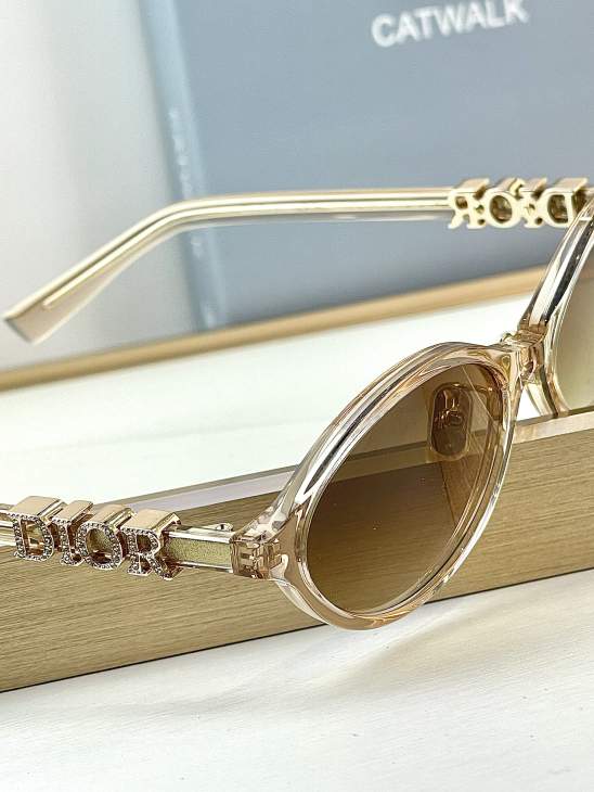 Picture of Dior Sunglasses _SKUfw76160919fw